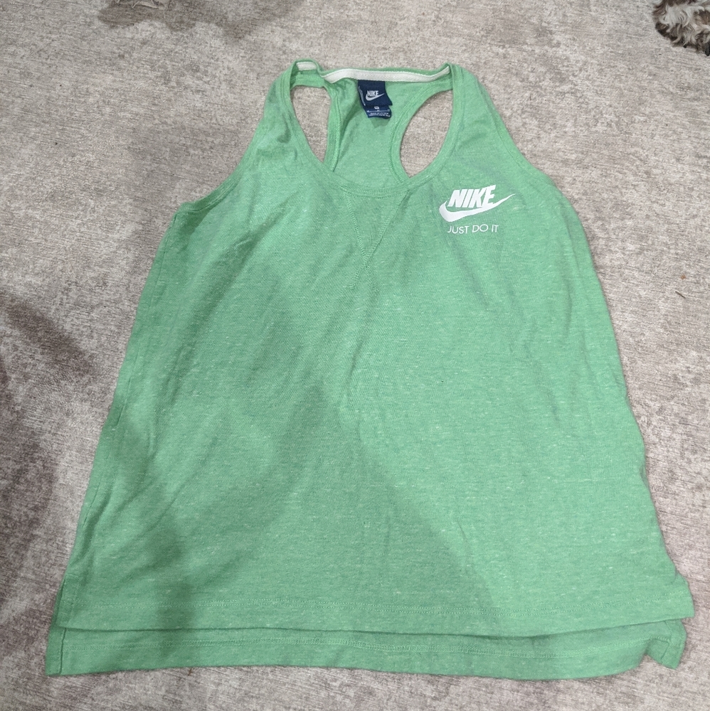Nike tank
